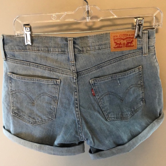 Levi shorts - Picture 2 of 4